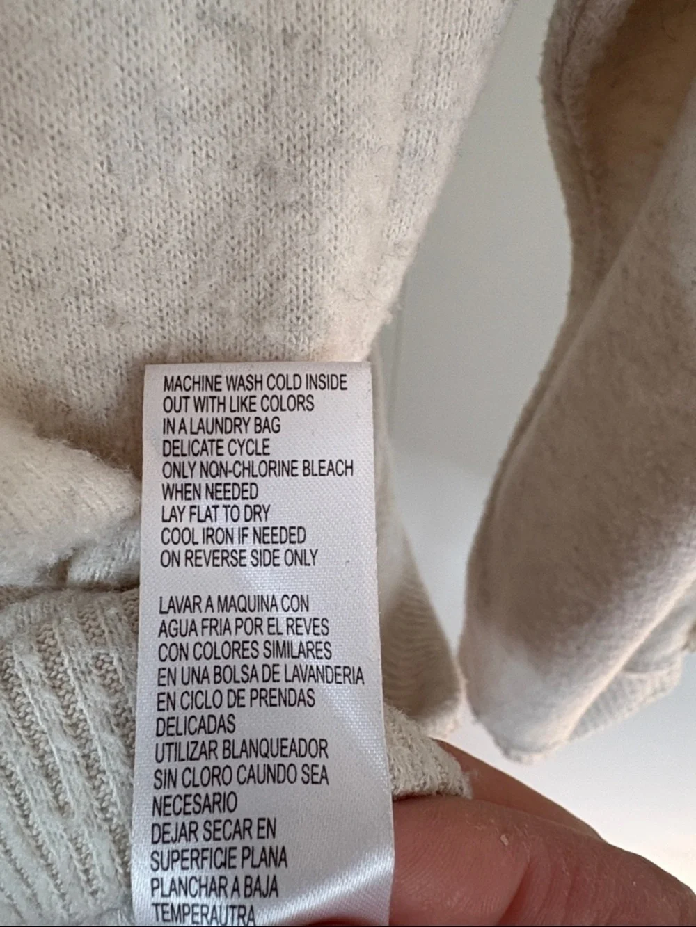 Democracy Cream Lace-Accent Sleeves Crewneck Sweater | XS
